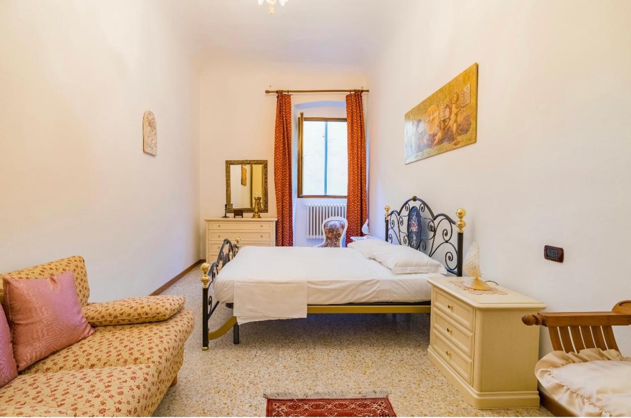 Central And Spacious Appartement Florence Buitenkant foto