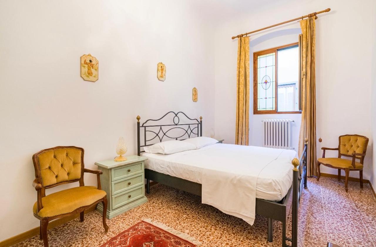 Central And Spacious Appartement Florence Buitenkant foto