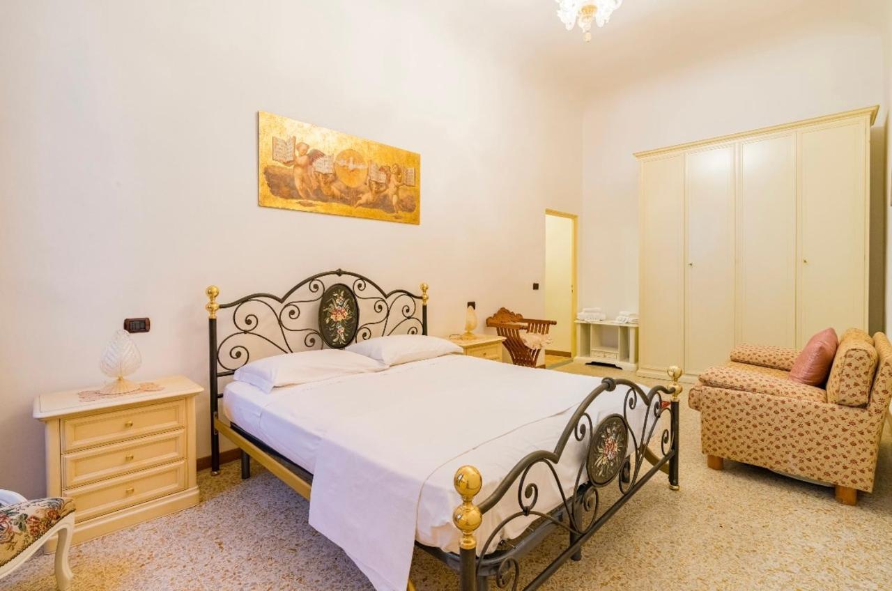 Central And Spacious Appartement Florence Buitenkant foto