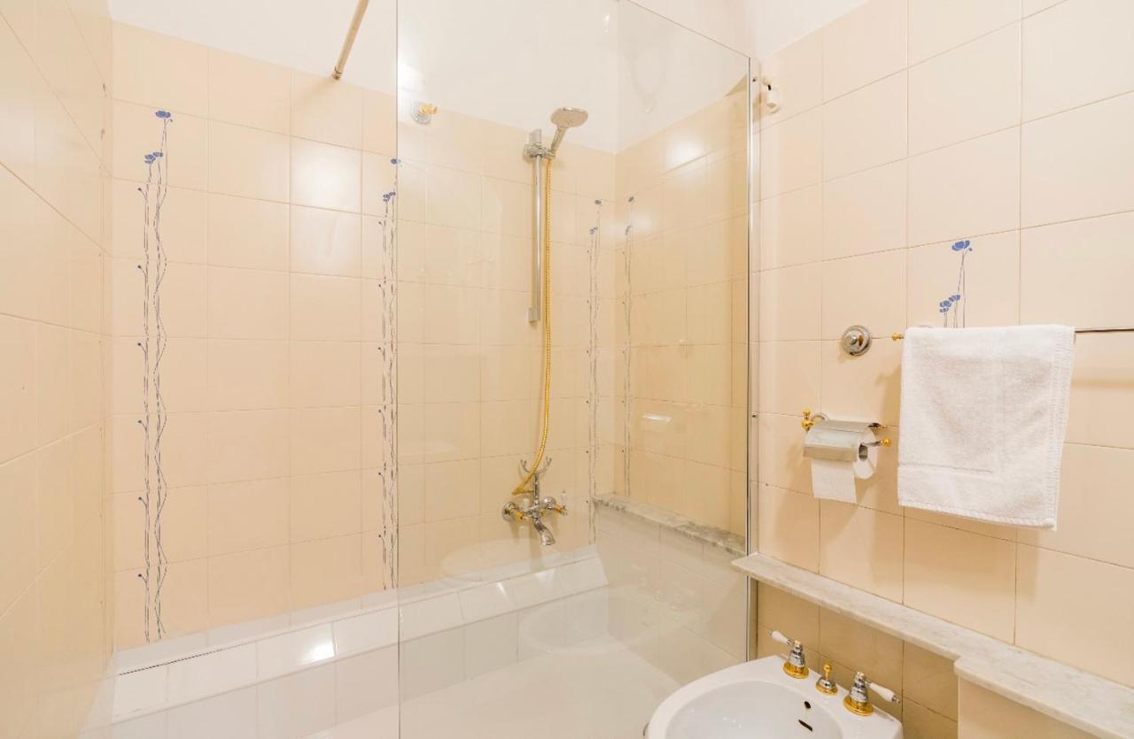 Central And Spacious Appartement Florence Buitenkant foto
